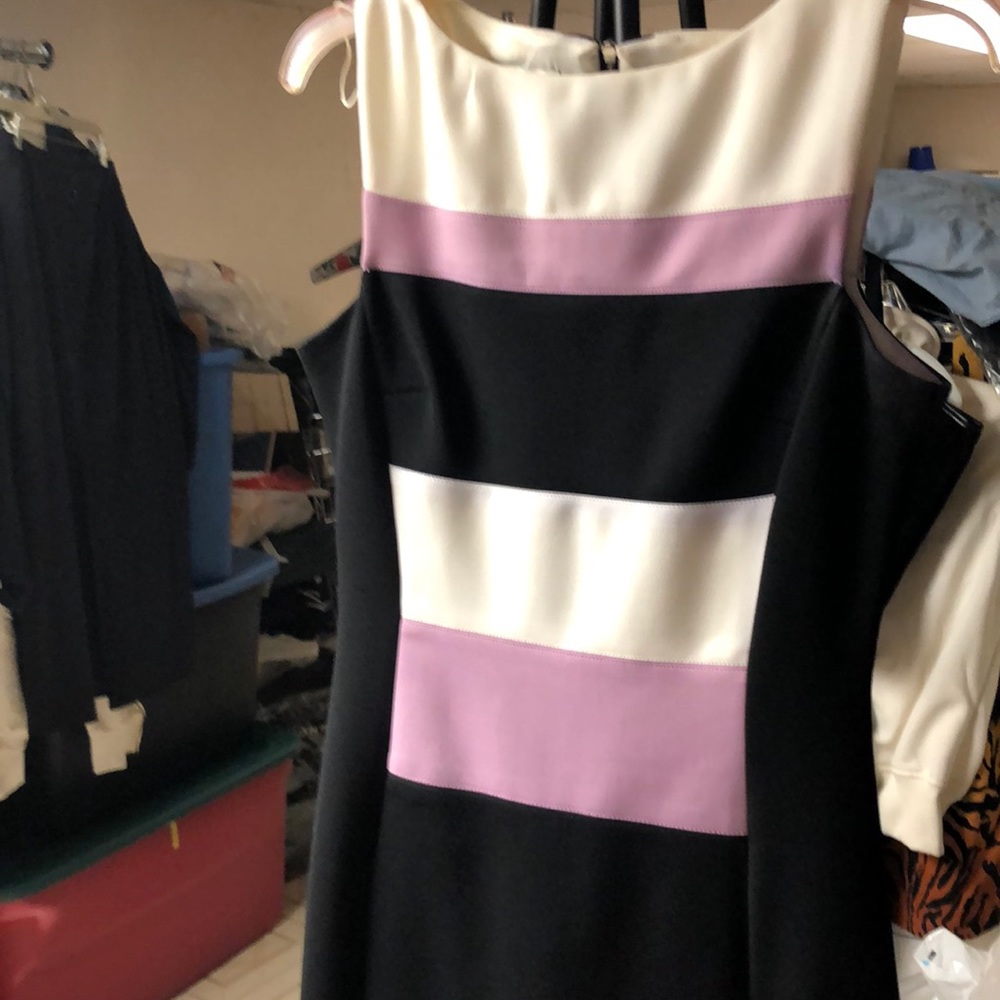 Dress - Picture 2 of 4
